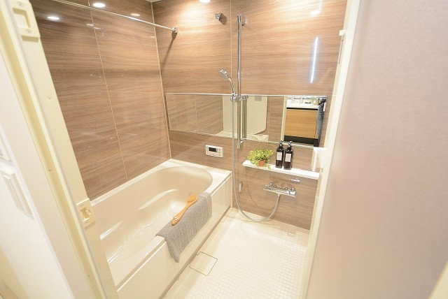 クラリティ・アスール 　バス