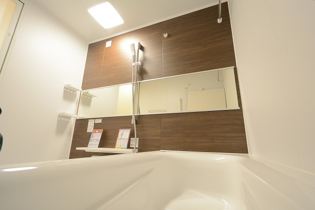 ニュートンプレイス バス