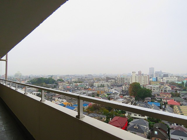 大森永谷マンション　玄関前眺望