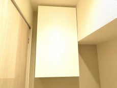 大森永谷マンション　トイレ棚