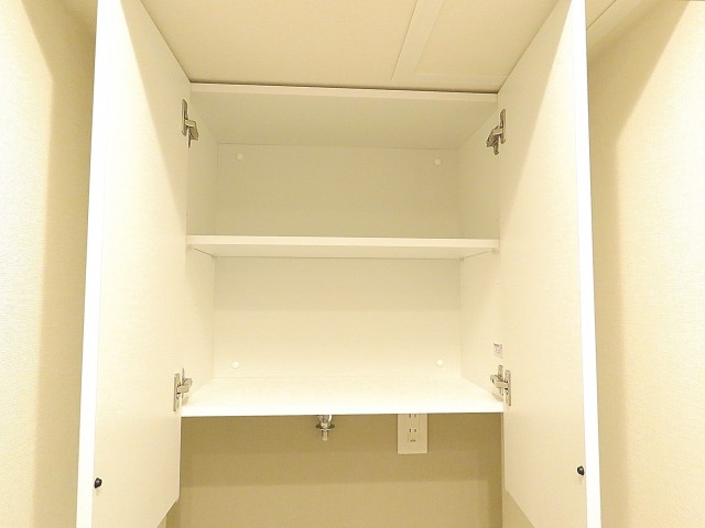 大森永谷マンション　吊戸棚