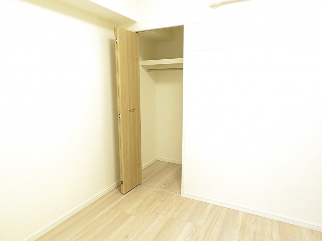 大森永谷マンション　洋室収納