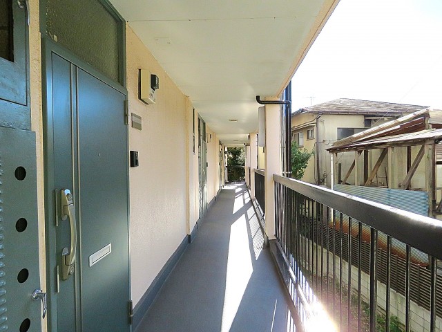 久我山コーポラス　玄関前