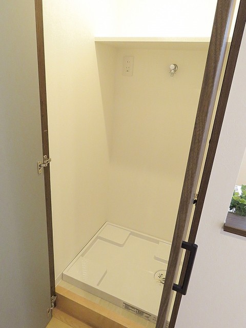 久我山コーポラス　洗濯機置場