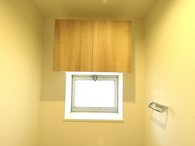 久我山コーポラス　トイレ吊戸棚