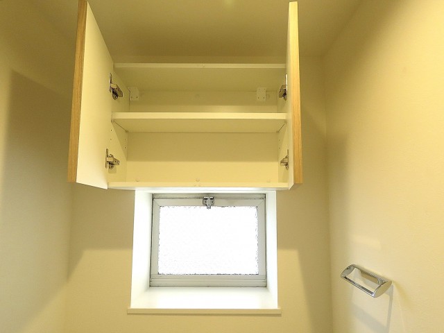 久我山コーポラス　トイレ吊戸棚