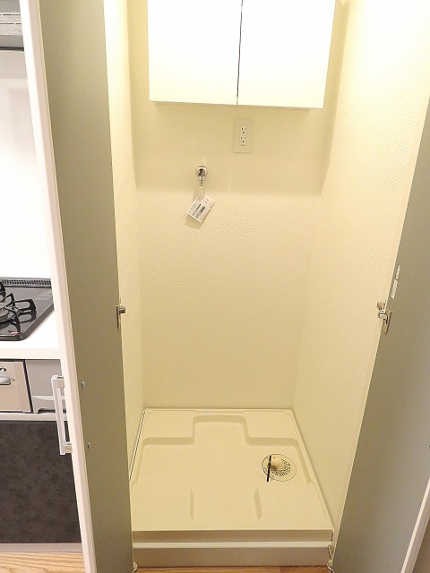 秀和代官山レジデンス　洗濯機置場