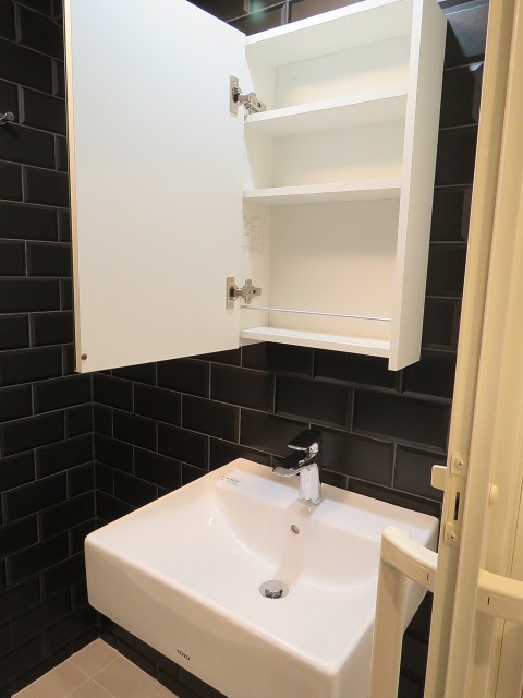 秀和代官山レジデンス　洗面化粧台