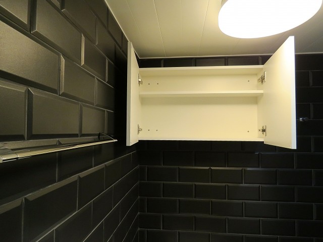 秀和代官山レジデンス　トイレ収納