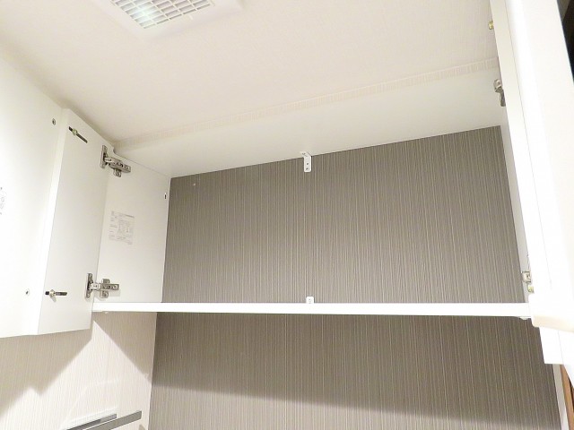 三田ナショナルコート　トイレ吊戸棚