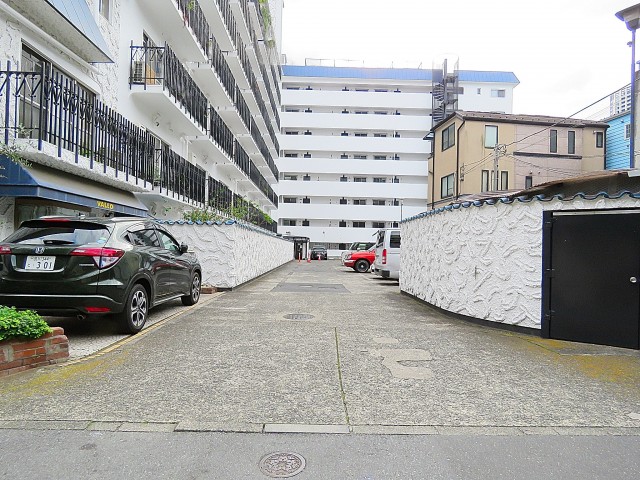 秀和恵比寿レジデンス　駐車場