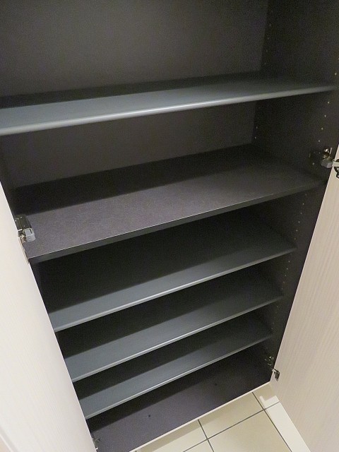 ライオンズマンション南平台　シューズBOX