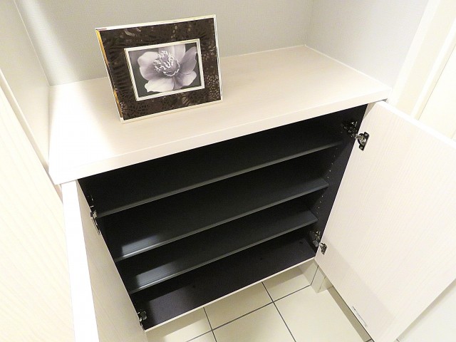 ライオンズマンション南平台　シューズBOX