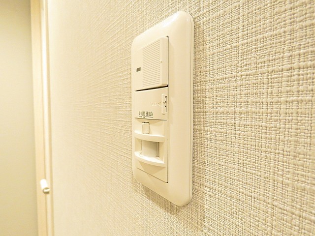 ライオンズマンション南平台　人感センサー