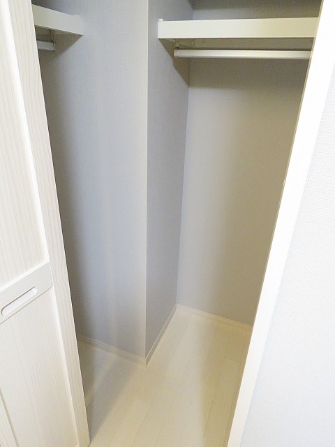 ライオンズマンション南平台　洋室約6.0帖収納