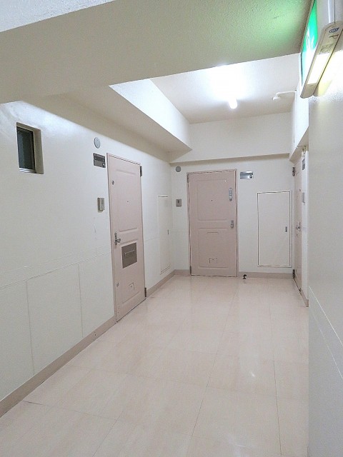 ライオンズマンション南平台　共用廊下