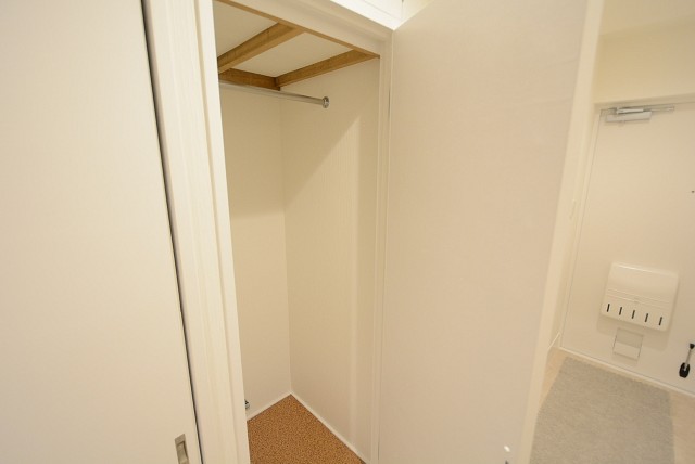 芦花公園ヒミコマンション 玄関