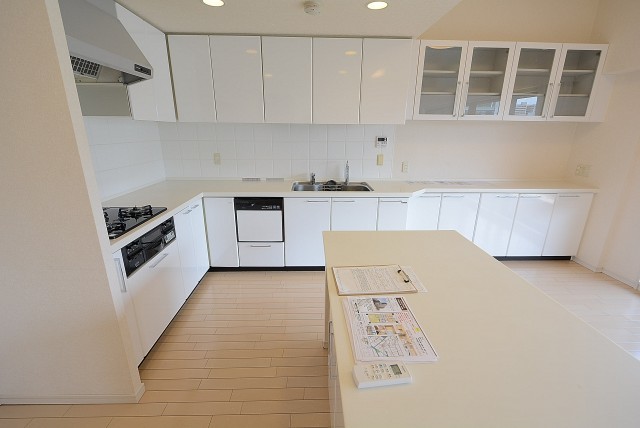 ニュートンプレイス　キッチン