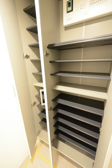 芦花公園ヒミコマンション 玄関