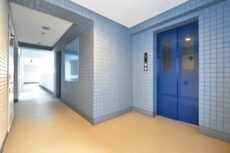 クラリティ・アスール (3)玄関