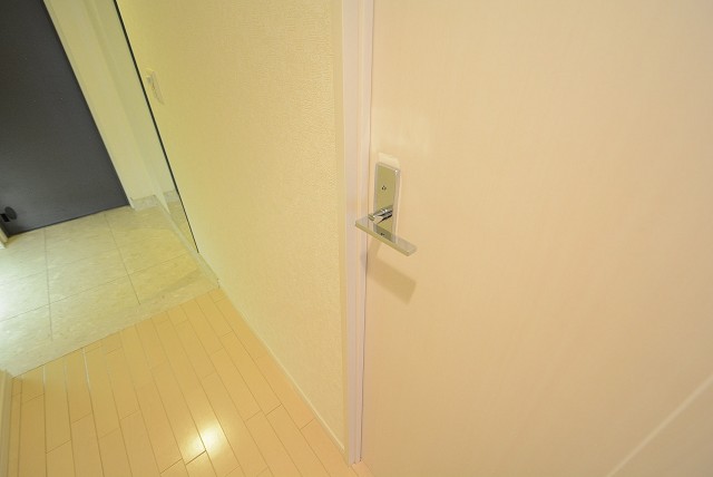 ニュートンプレイス　洋室