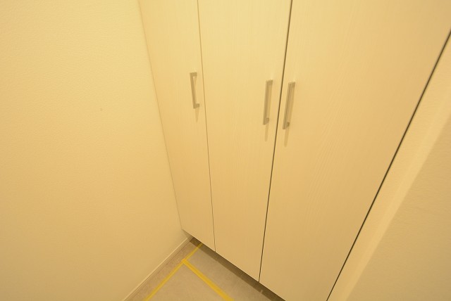 芦花公園ヒミコマンション 玄関