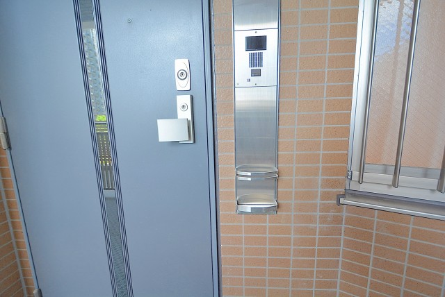 ニュートンプレイス　玄関