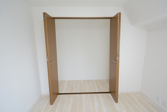 芦花公園ヒミコマンション洋室６