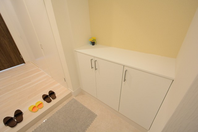 芦花公園ヒミコマンション 玄関