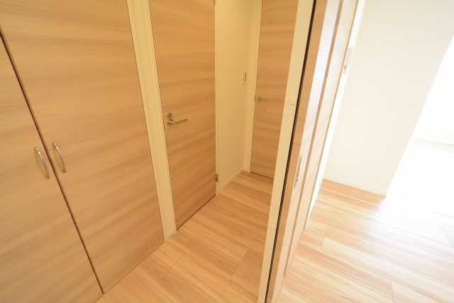 ダイアパレス世田谷公園 玄関へ