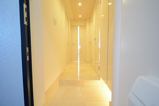 秀和椎名町レジデンス 玄関