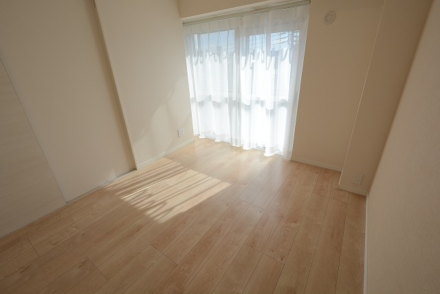 秀和椎名町レジデンス 洋室②