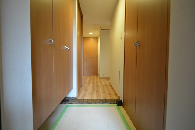 ヒルズ用賀 玄関