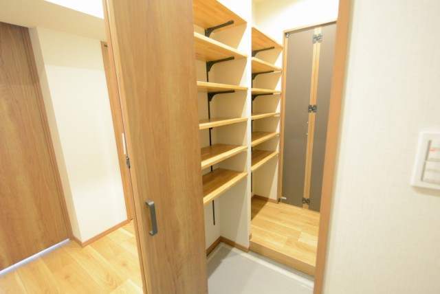 上馬ハイホーム 玄関