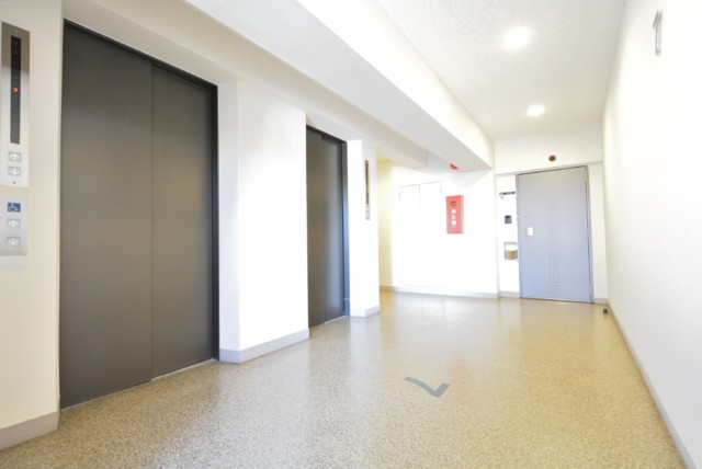 広尾マンション 玄関