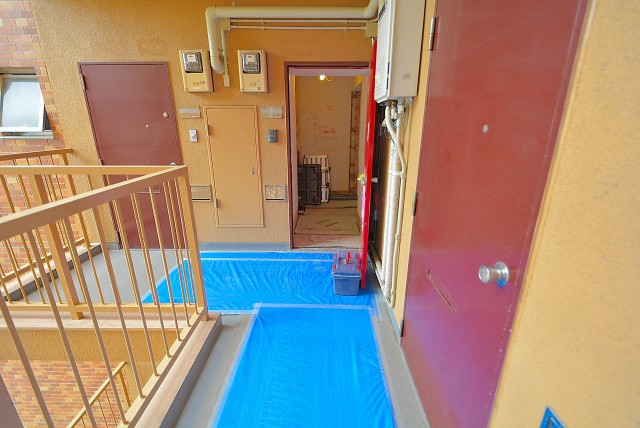 ライオンズマンション中目黒 玄関　工事中！