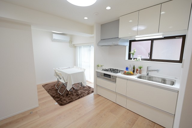 セブンスターマンション第二青葉台 LD