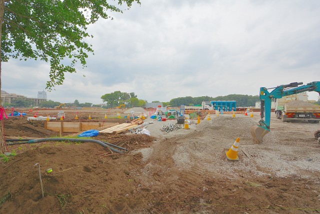 馬事公苑工事中