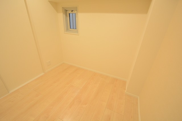 秀和椎名町レジデンス 洋室①