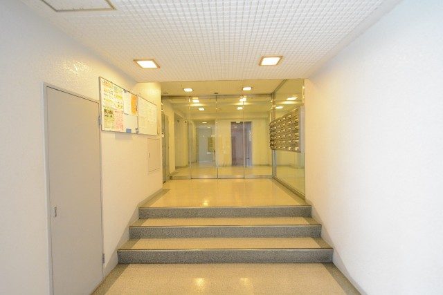 二子玉川宝ロイヤルハイツ エントランス