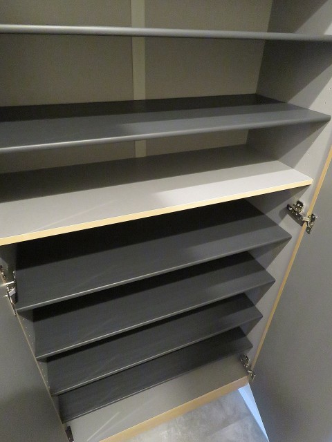 中銀桜新町マンシオン　シューズボックス