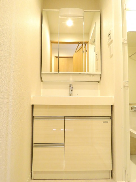 中銀桜新町マンシオン　洗面化粧台