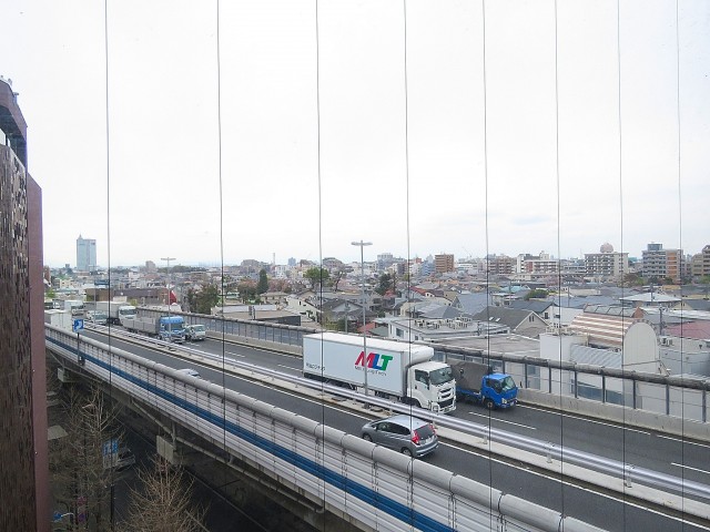 中銀桜新町マンシオン　出窓眺望