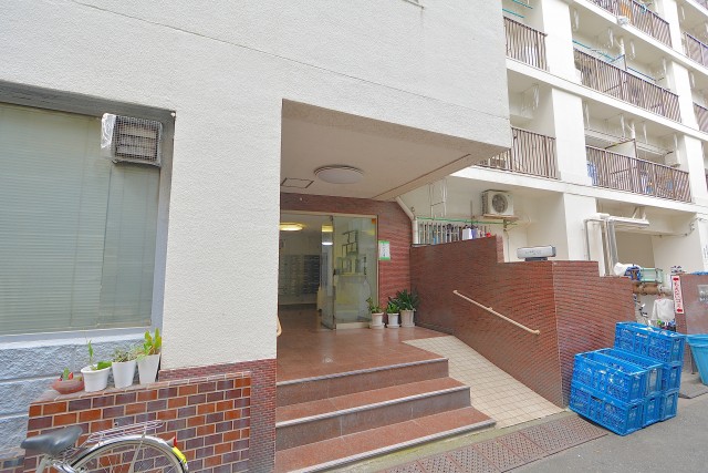 ニュー池尻マンション エントランス