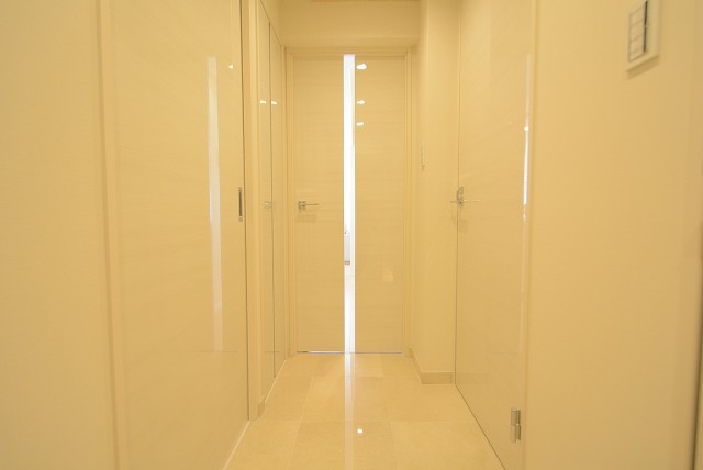 秀和椎名町レジデンス 廊下
