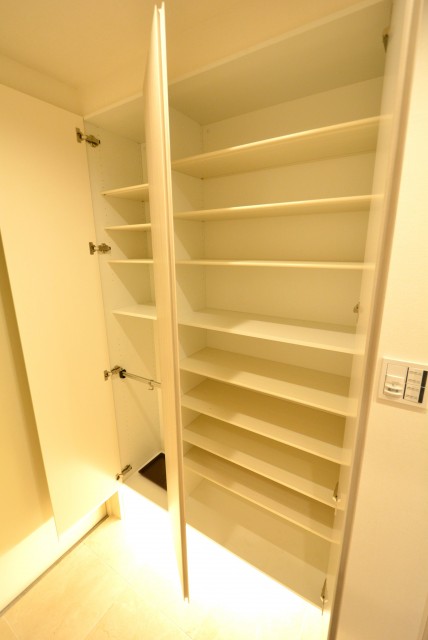 目黒青葉台グランドハイツ 玄関