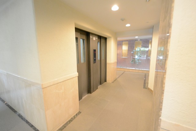 ヒルズ用賀 エントランス