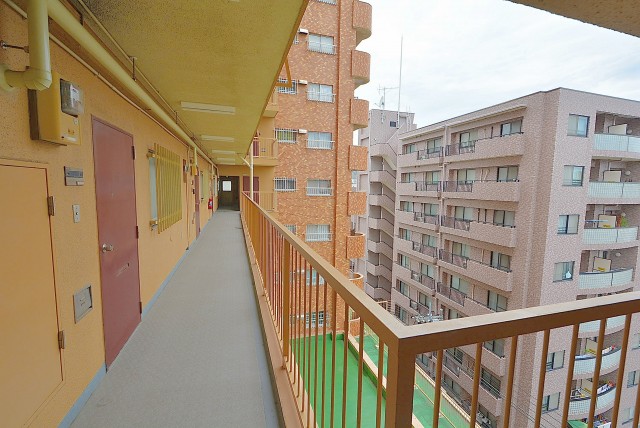 ライオンズマンション中目黒 外廊下