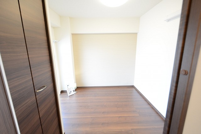 青葉台フラワーマンション　洋室①