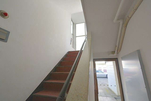 玉川サンケイハウス 階段